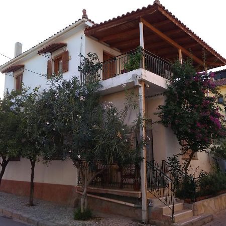 Cosy House In Galaxidi Apartment Exterior foto